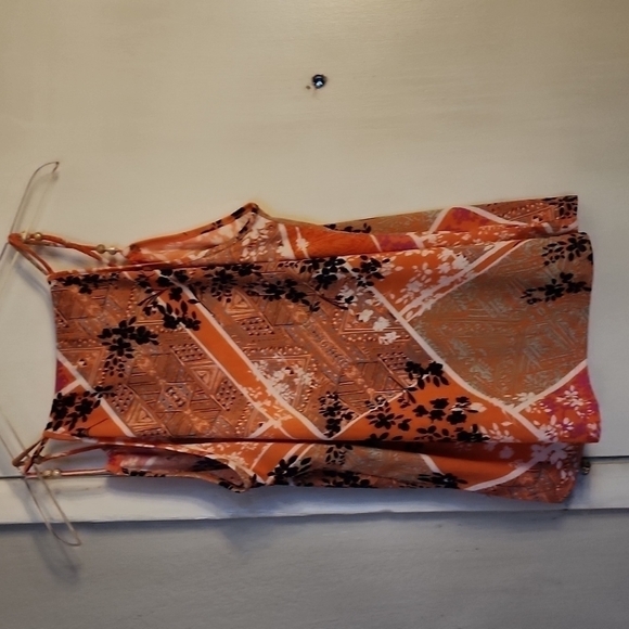 Beautiful Spaghetti Strap Top - Picture 4 of 7